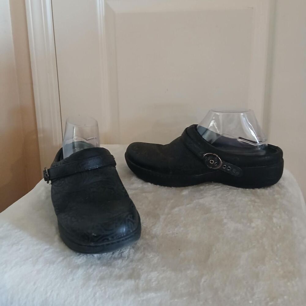 Dansko Allison Floral Embossed Chunky Black Leather Clogs Buckle Strap 41 Nurse